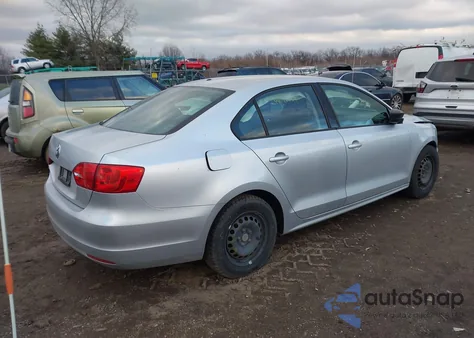 2014 Volkswagen Jetta 2.0L S z USA, uszkodzony, nr VIN 3VW2K7AJ3EM332017
